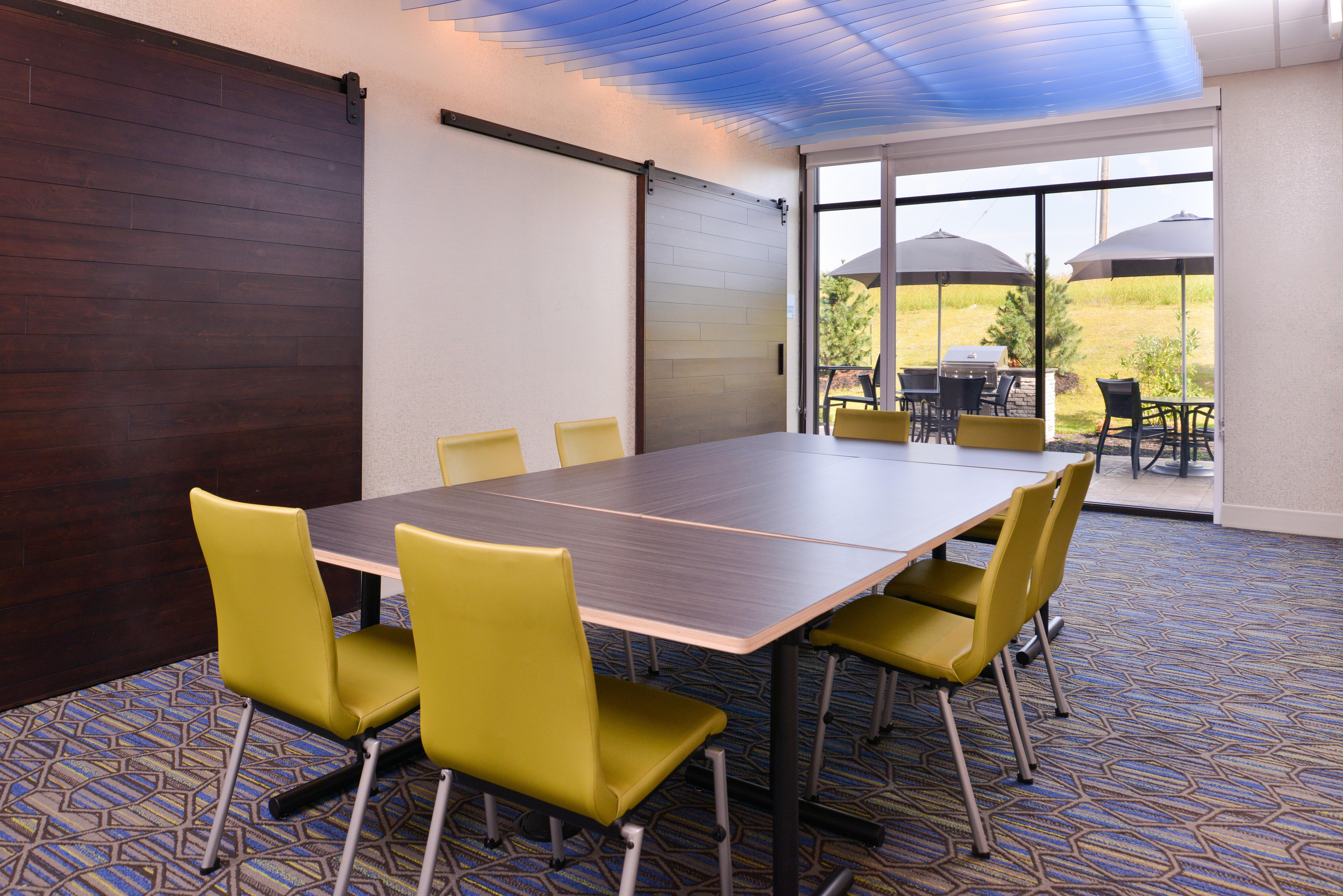 Holiday Inn Express & Suites - Olathe West By Ihg Exterior foto