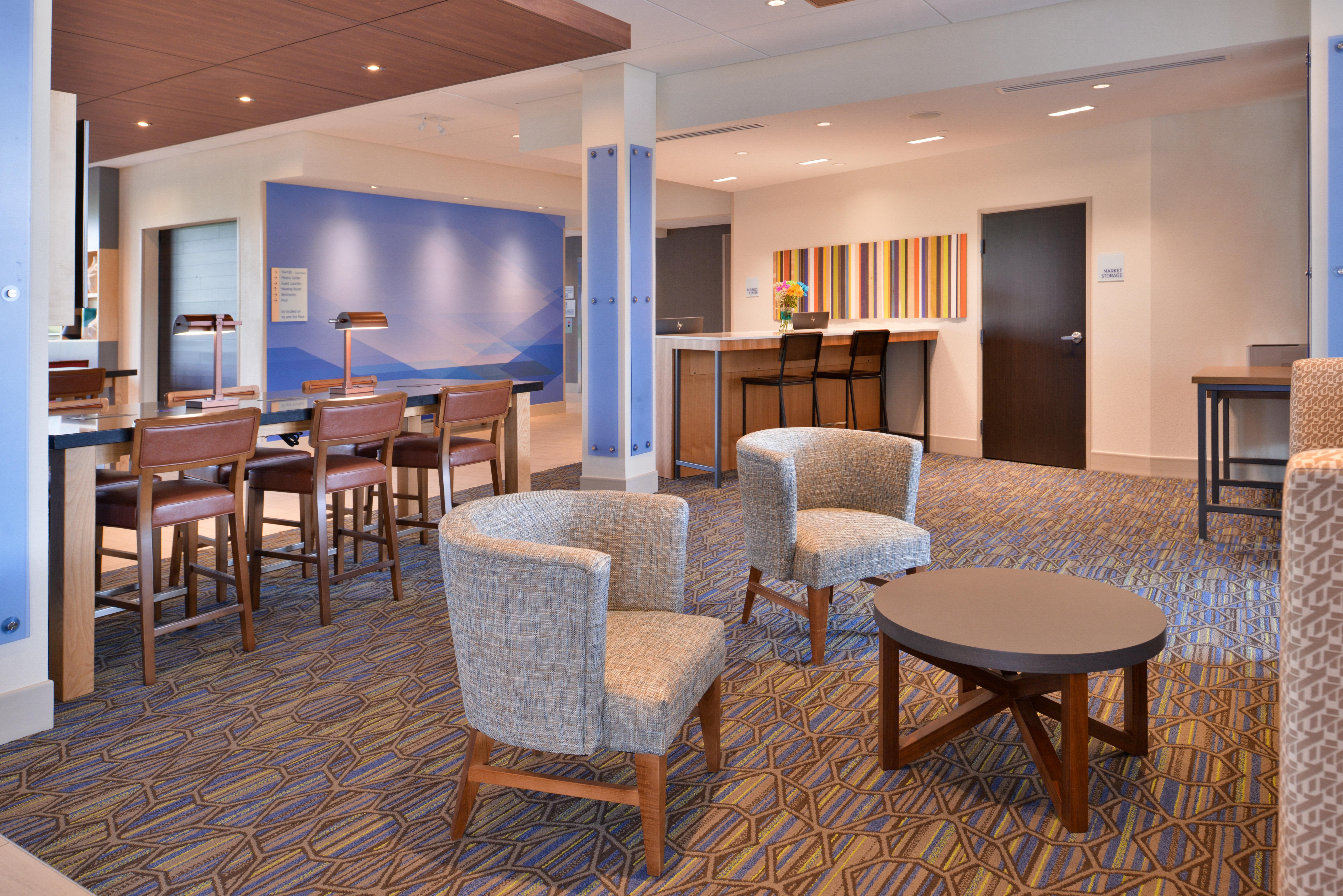 Holiday Inn Express & Suites - Olathe West By Ihg Exterior foto